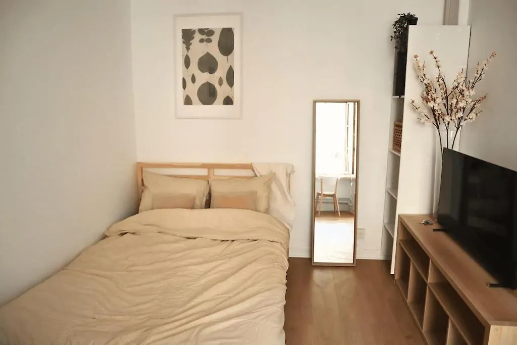 Cocon Moderne A Nation, Paris Apartment France