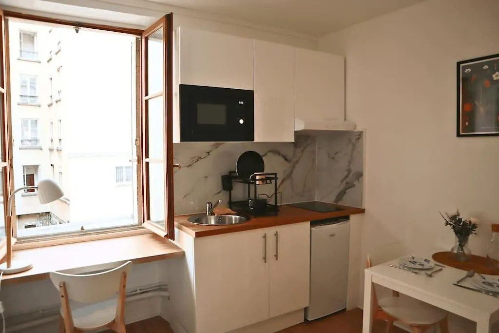 Cocon Moderne A Nation, Paris Apartment